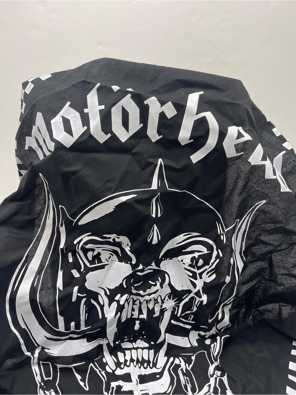 Vans MOTORHEAD Black Bandana Scarf with Silver Skull & Chain Graphic - Picture 5 of 12